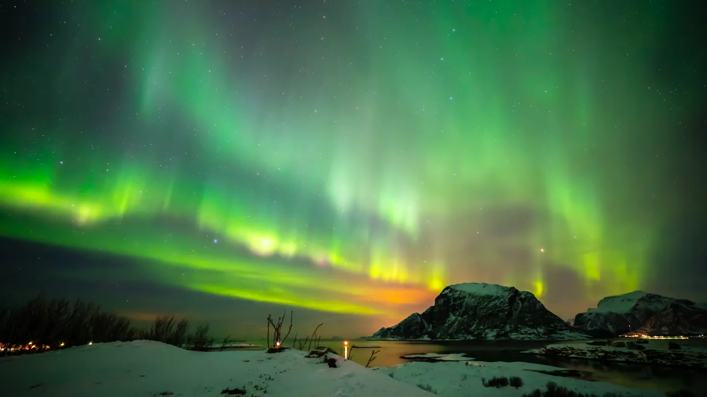 Northern lights in the sky at STØTT - Top of Helgeland