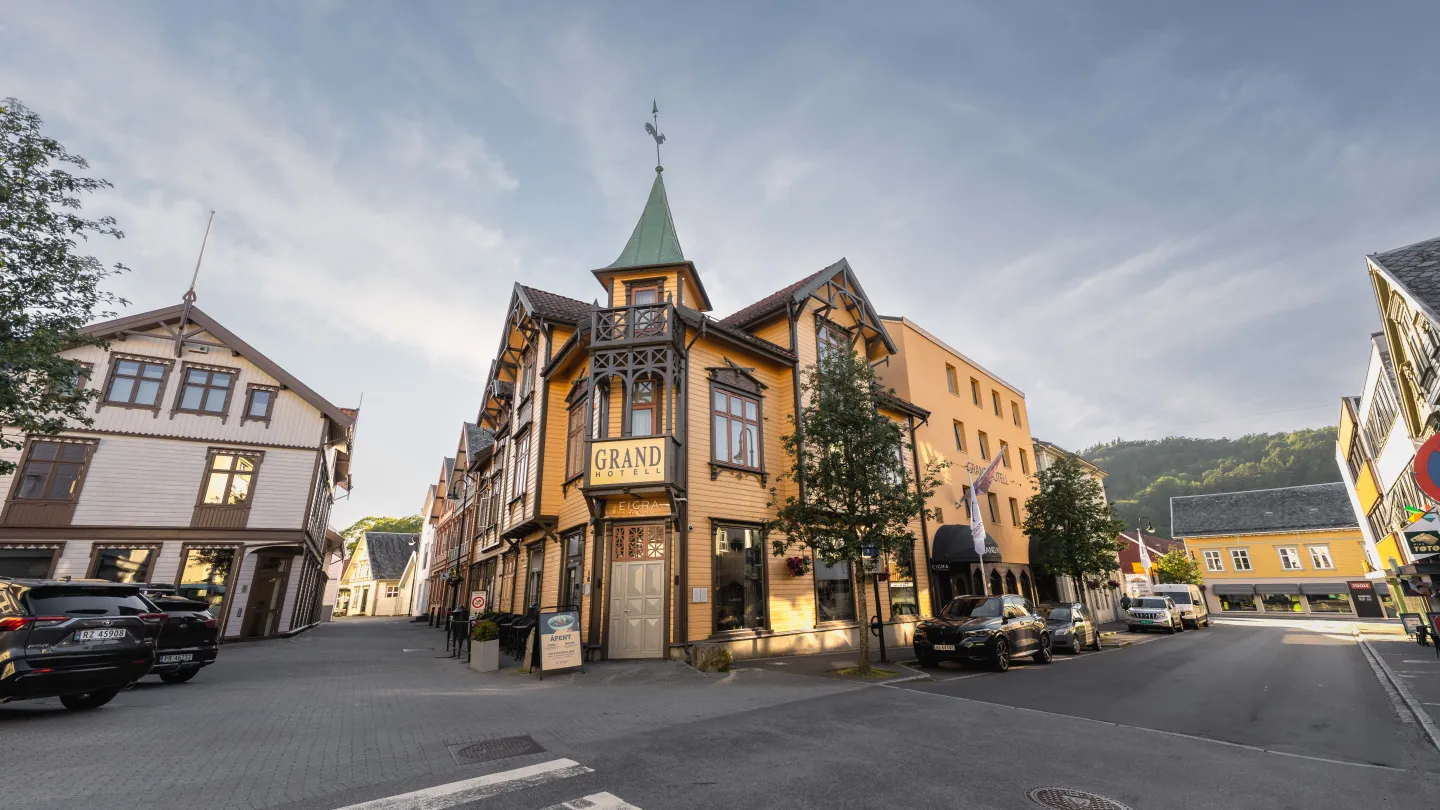 The facade of Grand Hotell Egersund