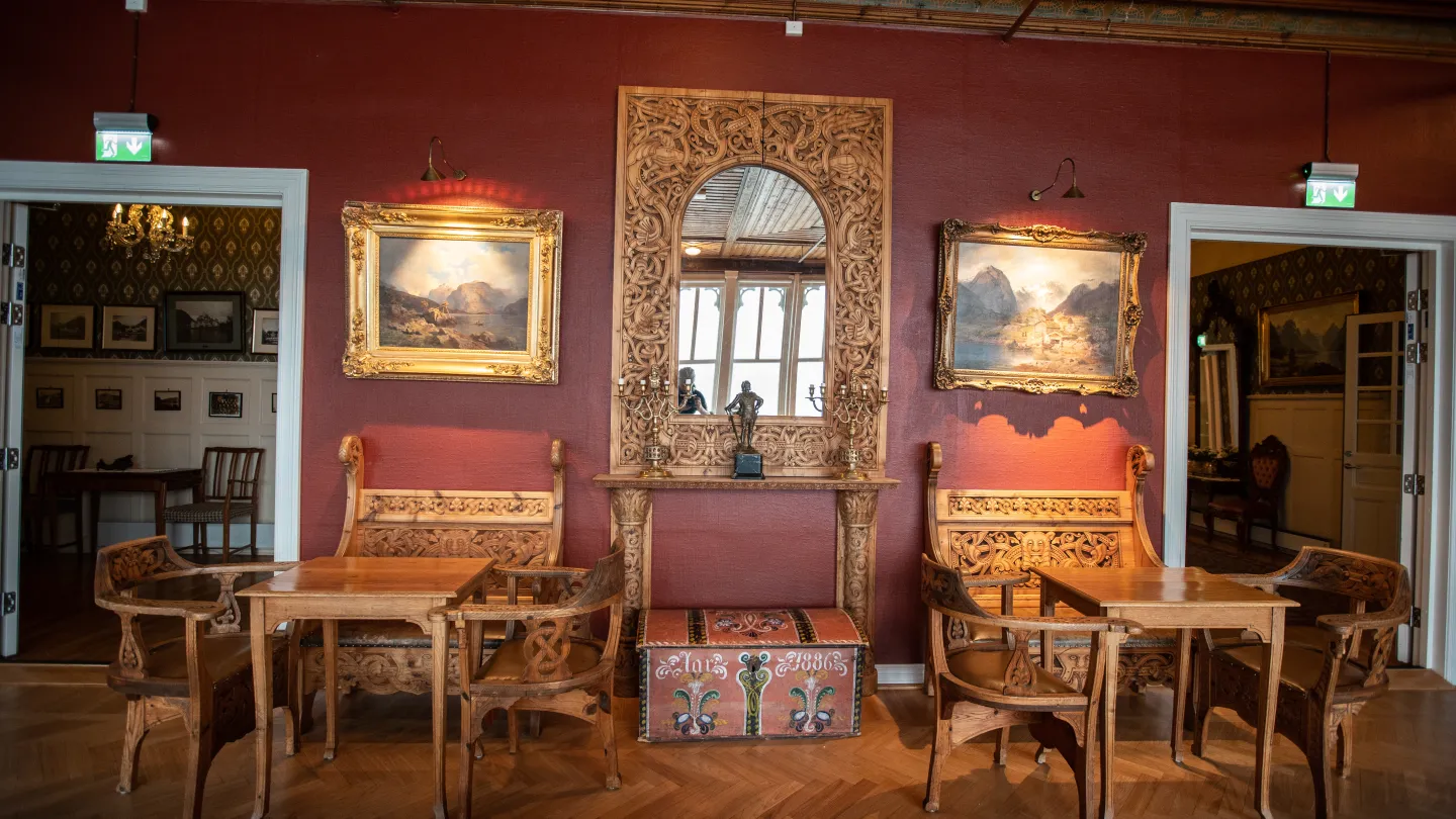 Art and treasures in one of the common rooms at Kviknes Hotel