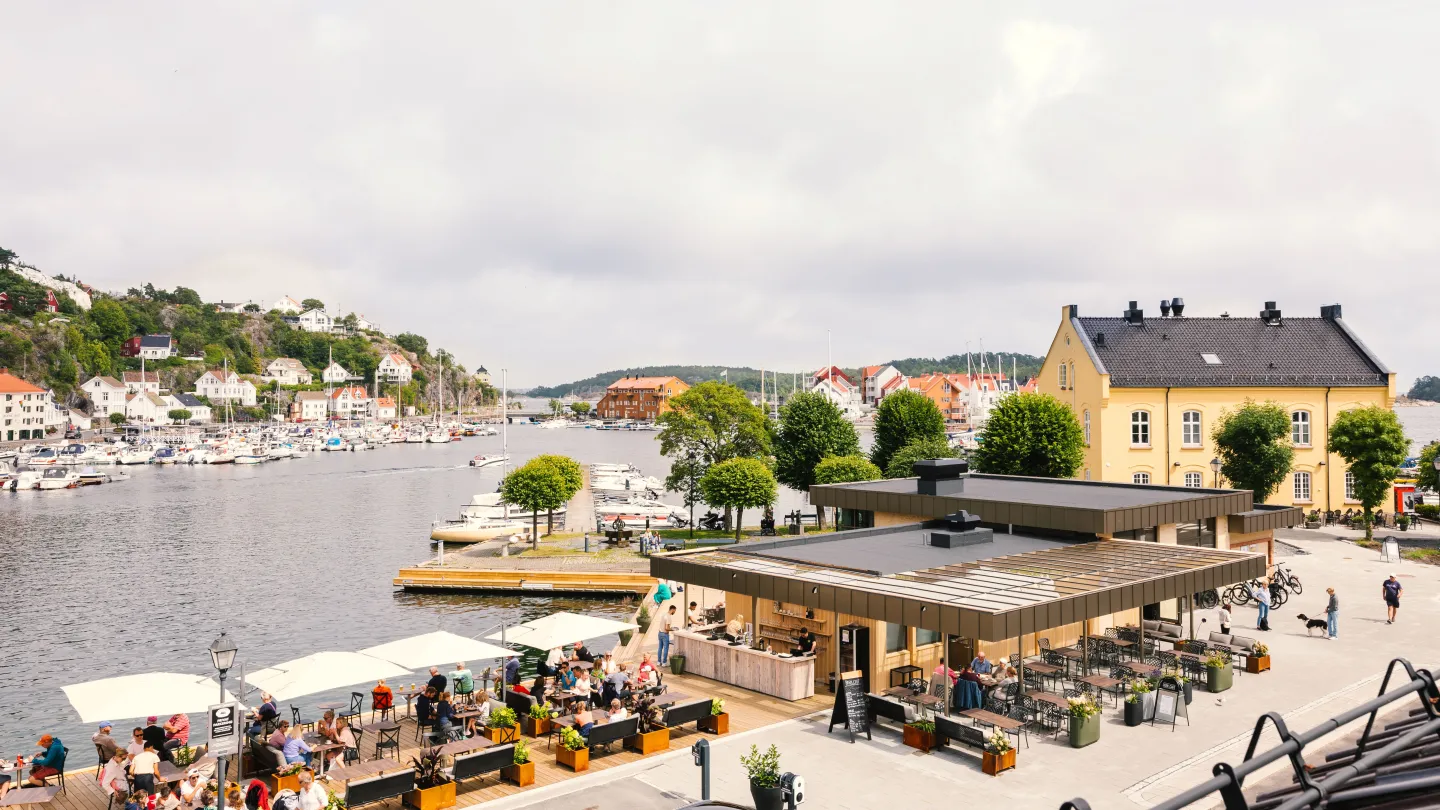 An overview over the harbor of Risør