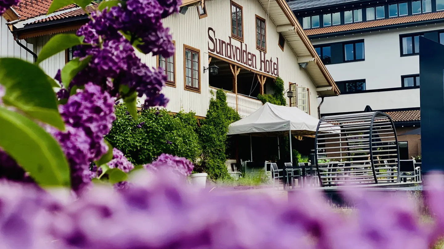 Exterior of Sundvolden Hotel