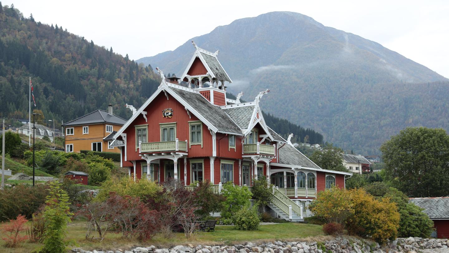 Villa Balestrand seen from the water